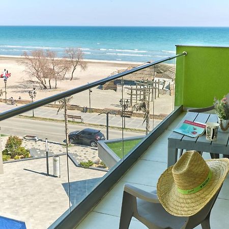 Glamour Red Apartment 22 In Spa Pool Resort Mamaia Luaran gambar
