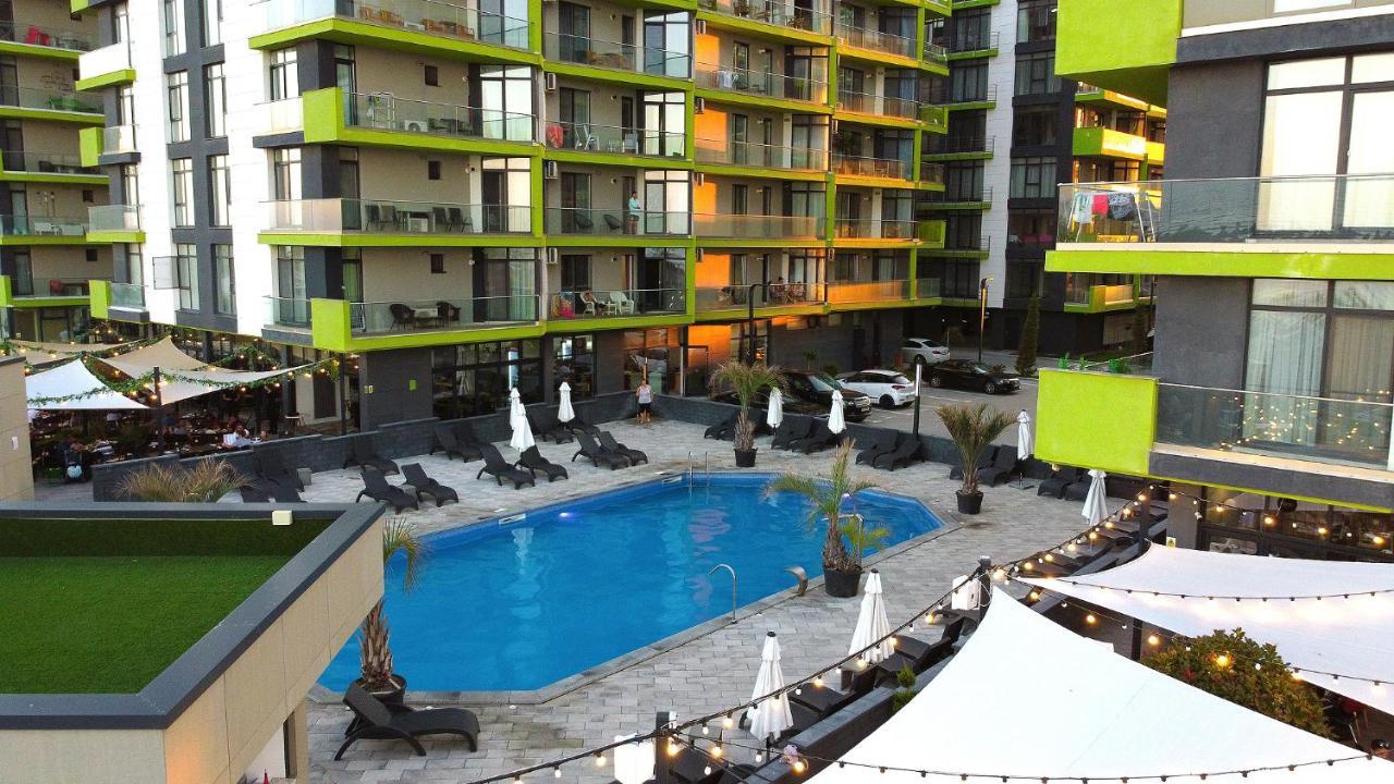 Glamour Red Apartment 22 In Spa Pool Resort Mamaia Luaran gambar