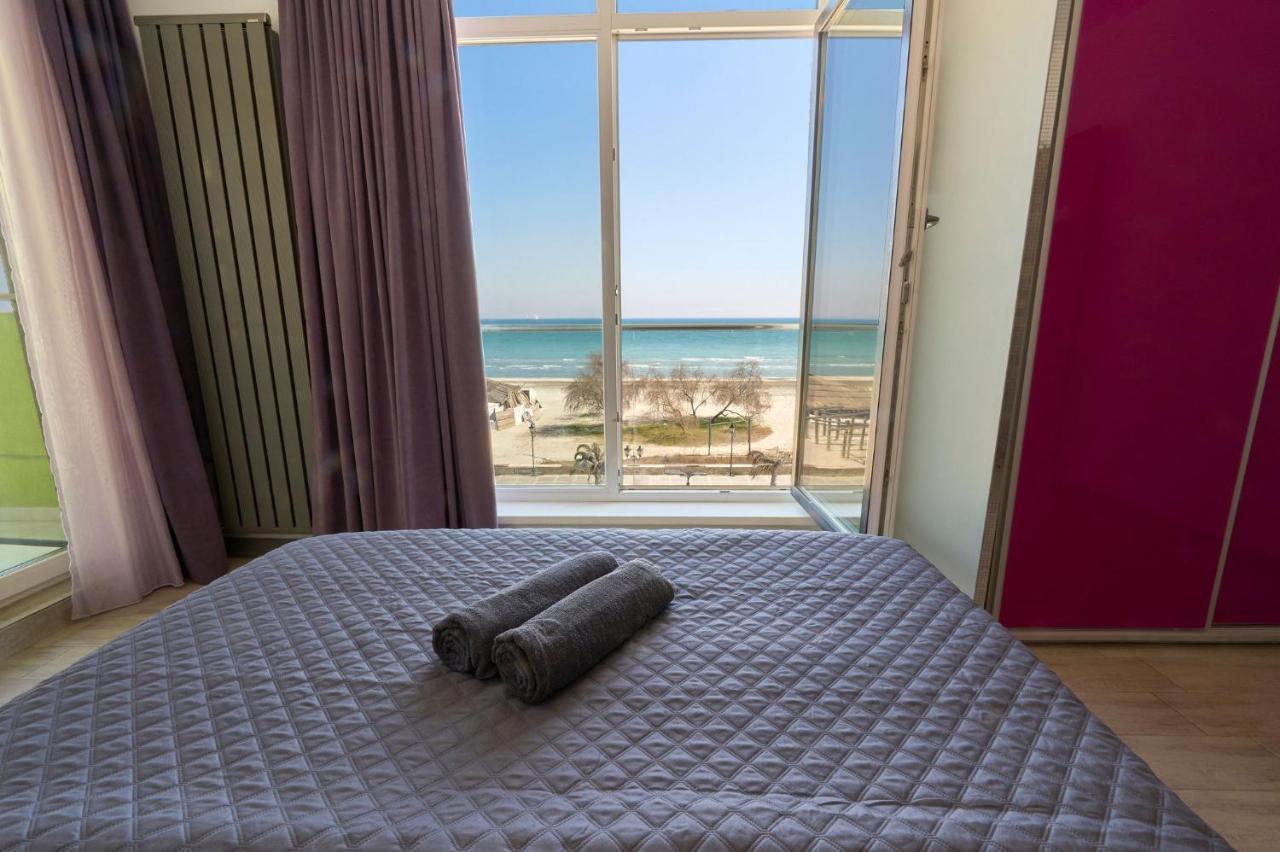 Glamour Red Apartment 22 In Spa Pool Resort Mamaia Luaran gambar