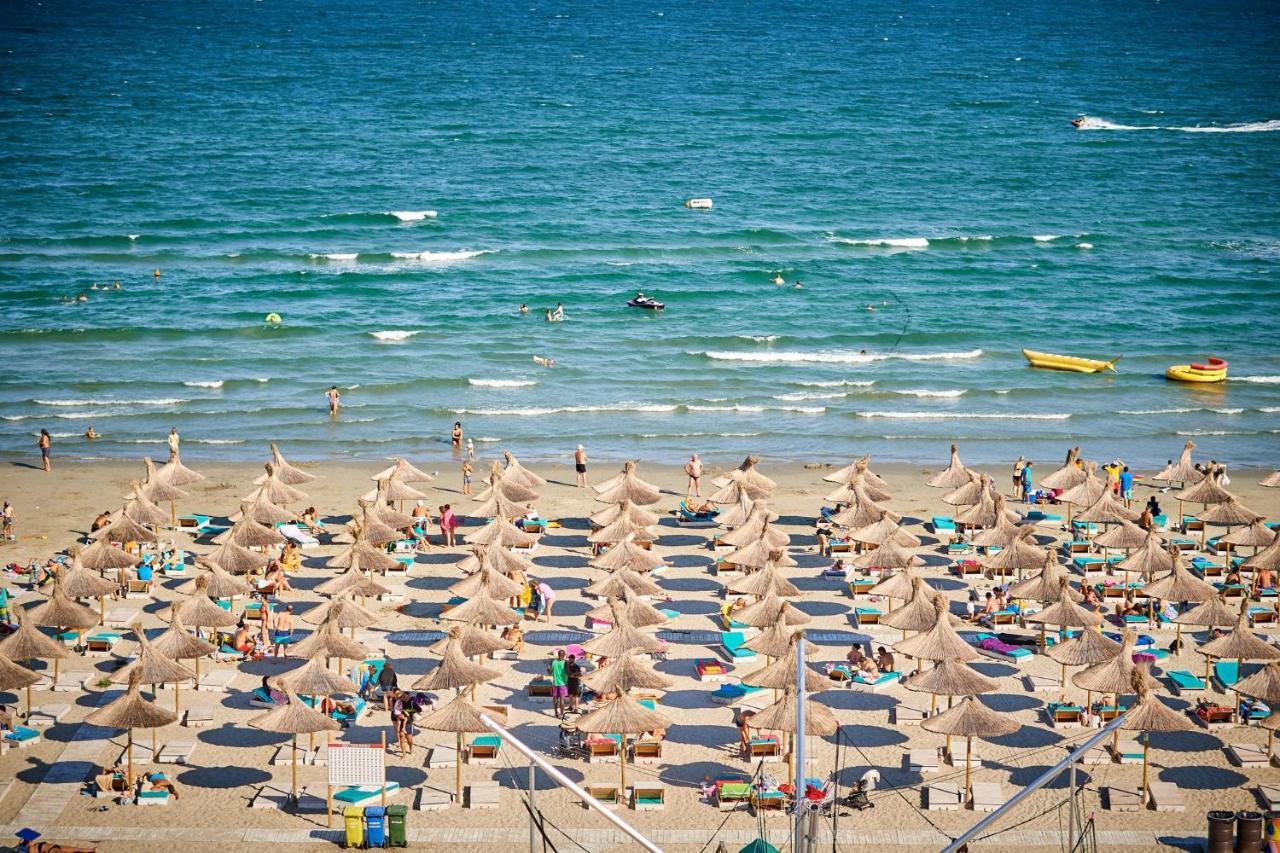 Glamour Red Apartment 22 In Spa Pool Resort Mamaia Luaran gambar