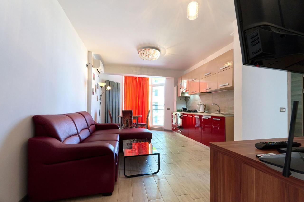 Glamour Red Apartment 22 In Spa Pool Resort Mamaia Luaran gambar