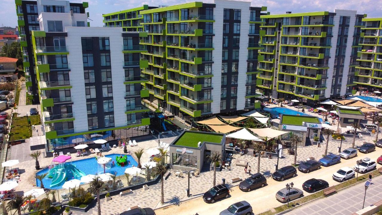 Glamour Red Apartment 22 In Spa Pool Resort Mamaia Luaran gambar