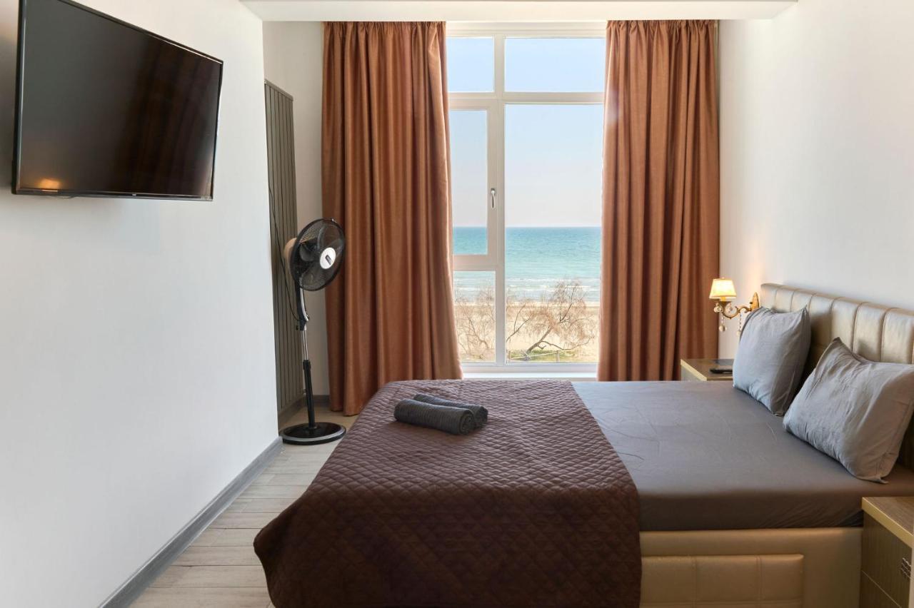 Glamour Red Apartment 22 In Spa Pool Resort Mamaia Luaran gambar